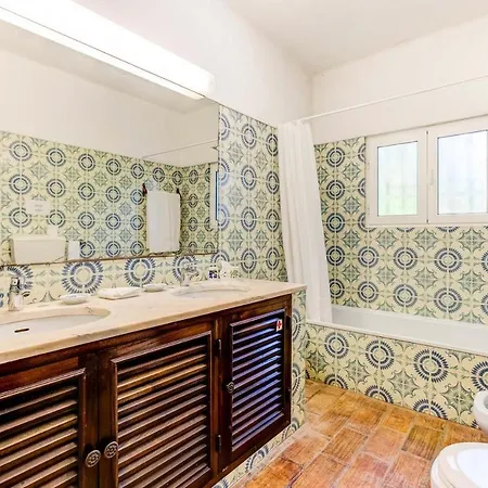 ヴィラ Carvoeiro Sleeps 6 Wifi カルヴォエイロ