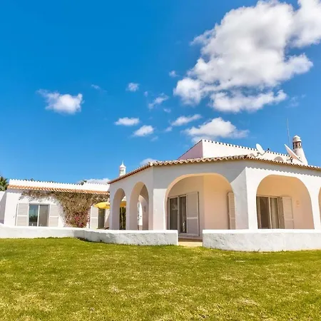 Carvoeiro Sleeps 6 Wifi ヴィラ カルヴォエイロ